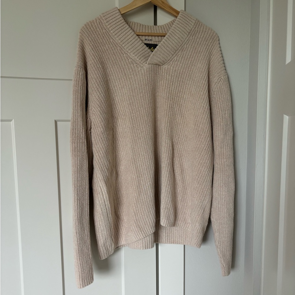 Cabela's Men's V-Neck Sweater in Light Beige